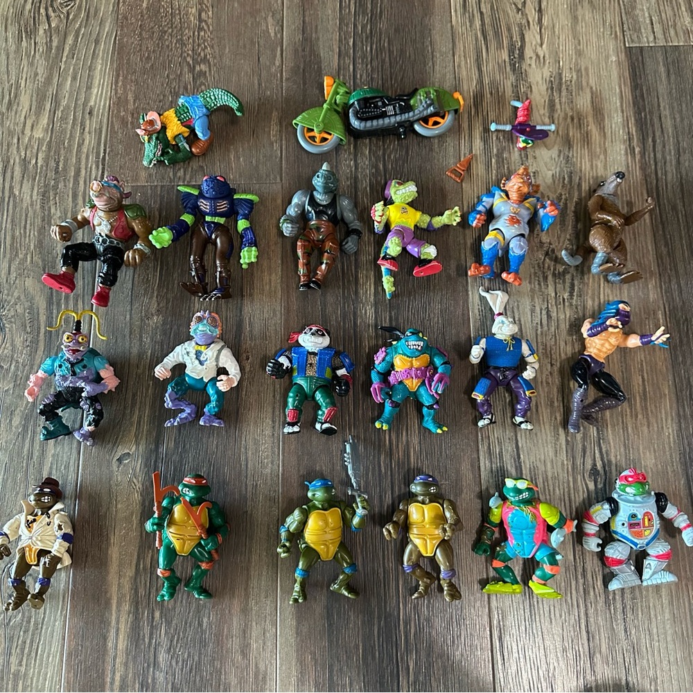 Teenage Mutant Ninja Turtles lot of vintage action figures figurines